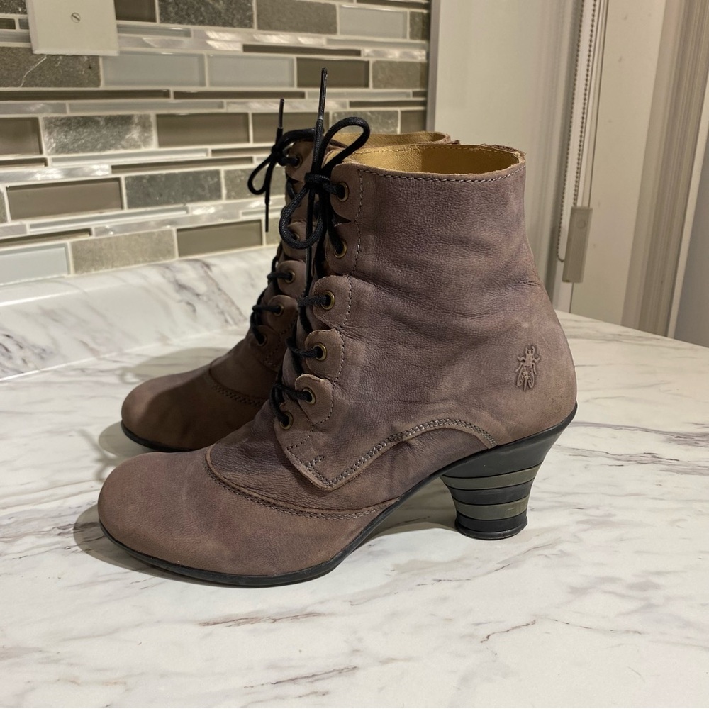 Fly London‎ - Picture 10 of 16